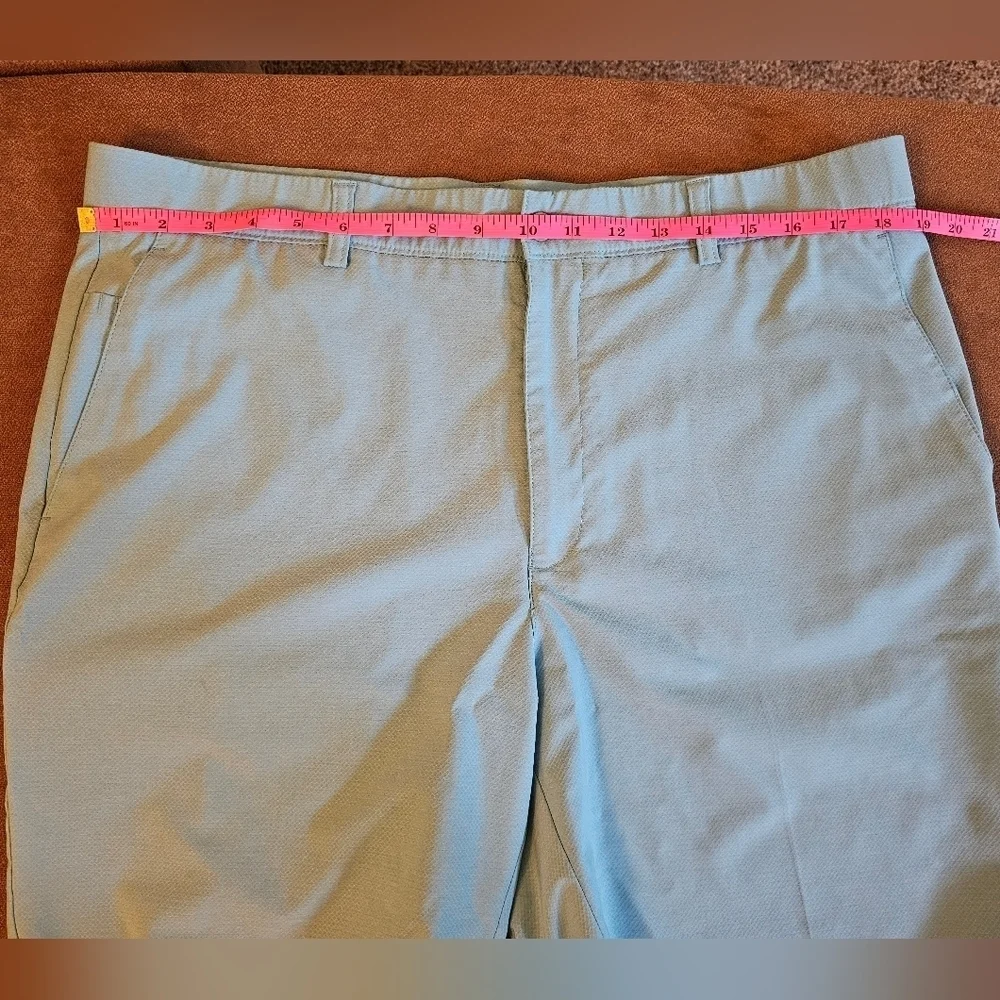 PGA Tour Golf Shorts Size 38